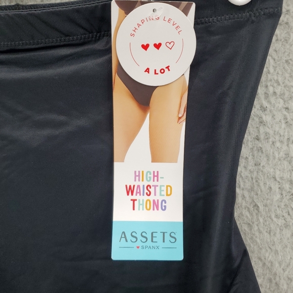 Assets by Spanx Women's Flawless Finish High-Waist Shaping Thong NWT Size 1X - Picture 2 of 6